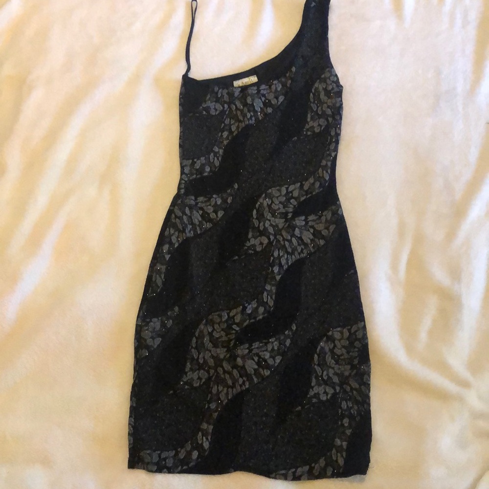 ONE SHOULDER SHORT